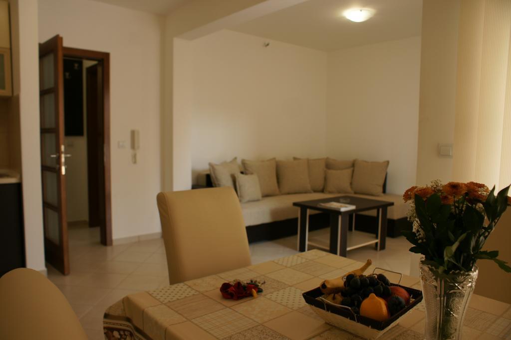 Apartments Dominus Petrovac Ngoại thất bức ảnh