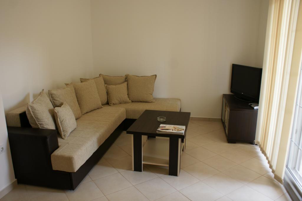 Apartments Dominus Petrovac Ngoại thất bức ảnh