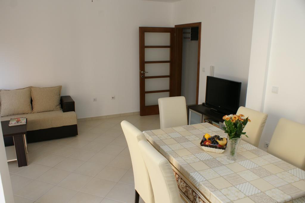 Apartments Dominus Petrovac Ngoại thất bức ảnh