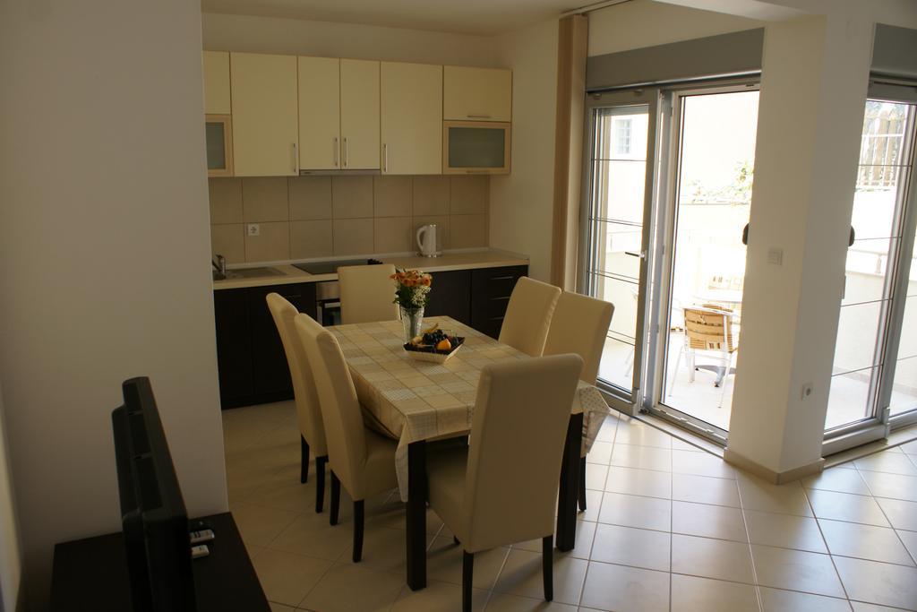 Apartments Dominus Petrovac Ngoại thất bức ảnh